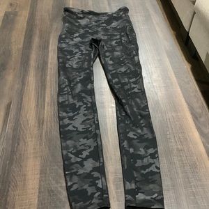 NWOT Spanx Tummy Control Camo Leggings